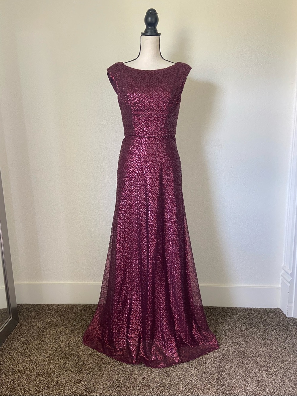 Morilee Madeline Gardner Caviar Mesh Dress in Bordeaux Size 8